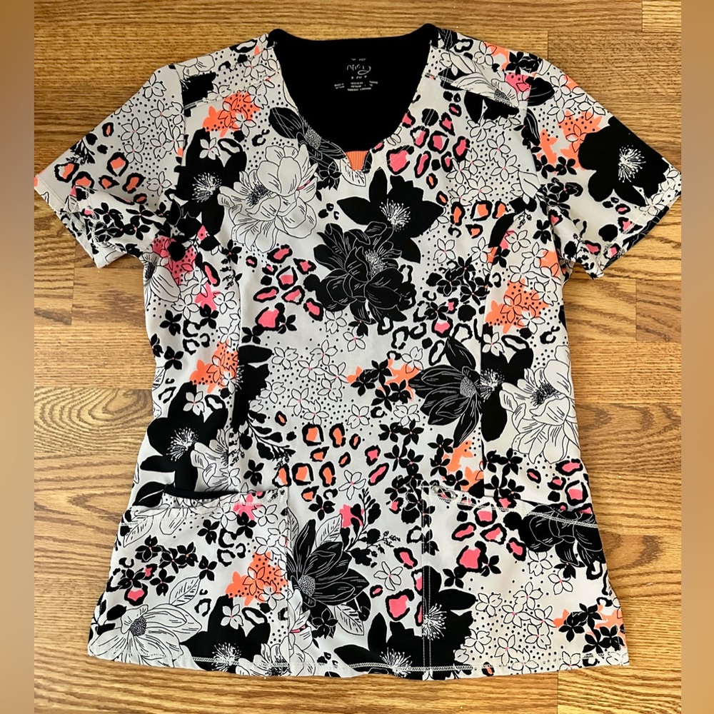 Women’s Scrub Top